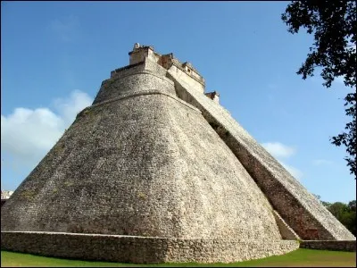 Dans quel pays se trouve cette cité précolombienne (Uxmal) ?