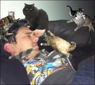 Dans combien de films, James joue-t-il avec Zac Efron ?