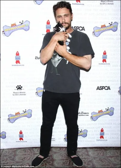 Combien mesure James ?