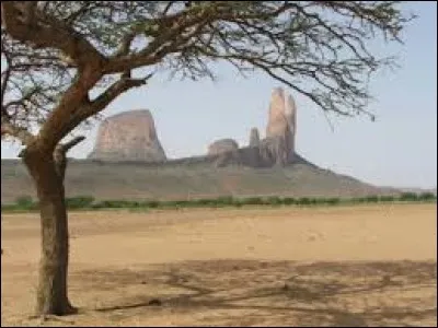 Lequel de ces indicatifs téléphoniques doit-on taper avant un numéro malien ?