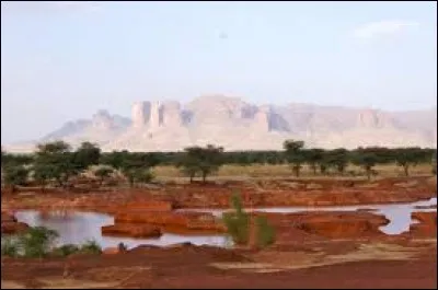 Qu'en est-il de l'hymne national ?