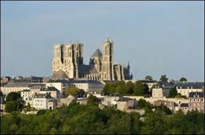 Quelle ville est la préfecture de l'Aisne ?