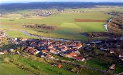 Je vous emm&egrave;ne en Lorraine, &agrave; Poussay. Village du canton de Mirecourt connu surtout pour sa foire agricole, il se situe dans le d&eacute;partement ...