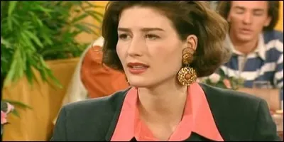 C'est la fianc&eacute;e du p&egrave;re de famille. Elle se pr&eacute;nomme :