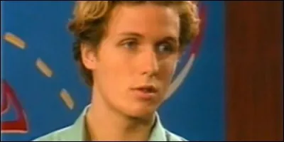 Comment se prénomme cette abeille ?