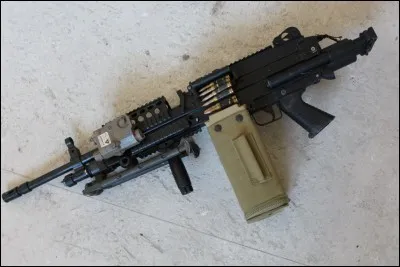 Gros fusil mitrailleur de bonne puissance :