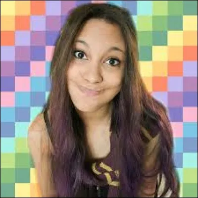 Comment s'appelle cette youtubeuse Yandere Simulator ?