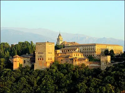 Où se situe l'Alhambra ?