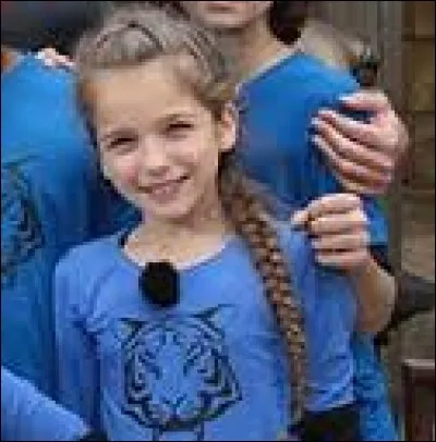 Quel âge a-t-elle ?
 (janvier 2017)