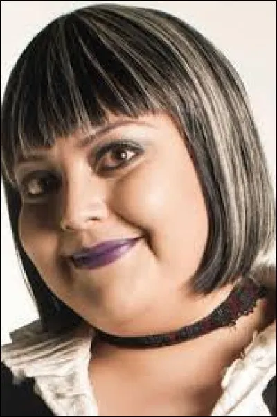 De qui Noelia est-elle la bonne ?