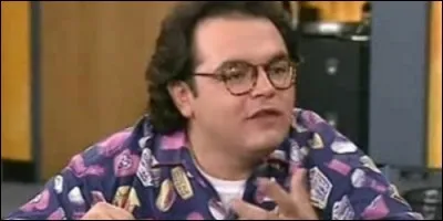 Qui est ce comédien au chômage qui s'installe avec Daniel après le départ de Marc au Pérou ?