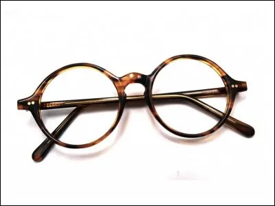 A-t-elle d&eacute;j&agrave; port&eacute; des lunettes de vue ?
