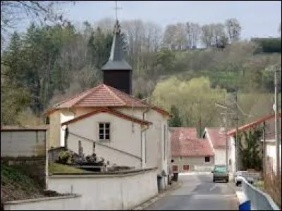 Petit village Meurthe-et-Mosellan de 71 habitants, dans le Saintois, Etreval se situe dans l'ancienne région ...
