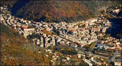 DIGNE-LES-BAINS - De quel département cette ville est-elle le chef-lieu ?