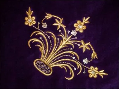 Défaire fil à fil une étoffe, un galon, afin de récupérer l'or ou l'argent qui recouvrait les fils de soie :