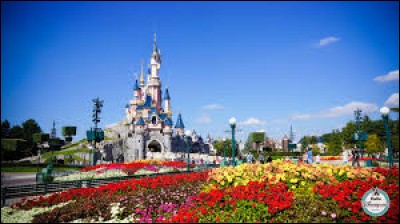 Combien de fois le parc Disneyland Paris fut-il fermé ? (2017)