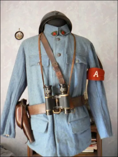 Comment était l'habit du soldats avant celui bleu horizon ?