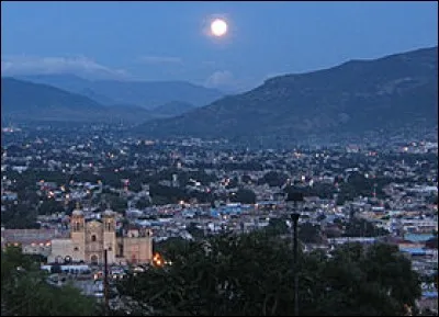 Dans quel pays se situe Oaxaca de Juárez ?