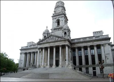 Dans quel pays êtes-vous si vous vous baladez à Portsmouth ?