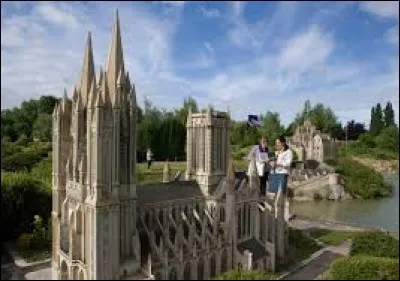 Combien de monuments y trouve-t-on ?