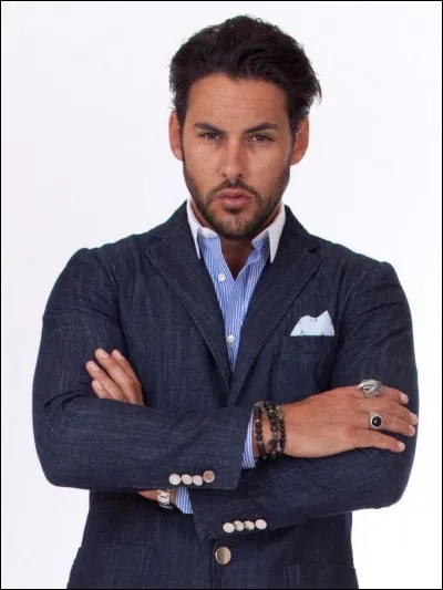 Comment s'appelle ce garçon qui fait partie du "Reste du monde" ?