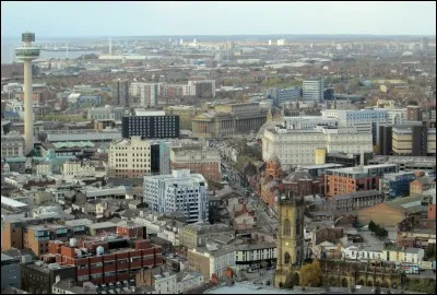 LIVERPOOL - Laquelle de ces chanteuses interprète la chanson "Liverpool" en 1988 ?