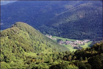 Le ballon de Servance est un sommet du massif des Vosges méridionales.