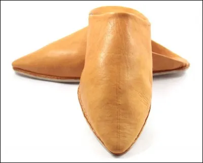 La babouche est une chaussure en cuir.