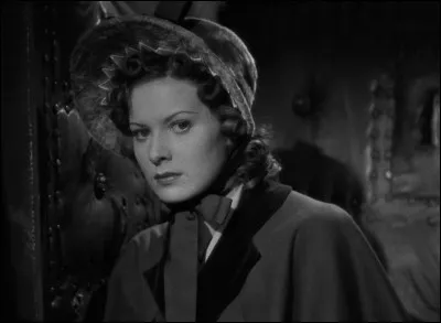 Cet actrice débute sa carrière aux côtés de Charles Laughton, avec le rôle de Mary Yellard dans "la Taverne de la Jamaïque". Elle tournera plusieurs films avec John Ford dans les années 50. De qui s'agit-il ?