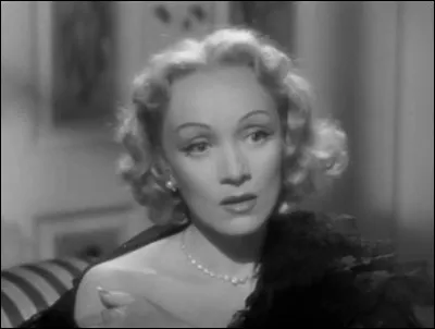 Marlène Dietrich a été l'interprète féminine d'un des films d'Hitchcock. Lequel ?