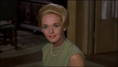 Elle est Melanie Daniels dans "les Oiseaux" puis elle est Marnie. Quelle est cette actrice ?