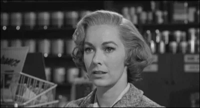 Toujours dans "Psychose", elle est Lila, la soeur de Marion. Auparavant, elle a été Rose dans "le faux coupable". De qui s'agit-il ?