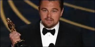 Leonardo DiCaprio a gagné son premier César à l'âge de...
