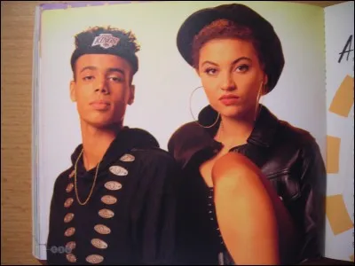 Comment s'appelle la chanteuse du groupe 2 Unlimited ?