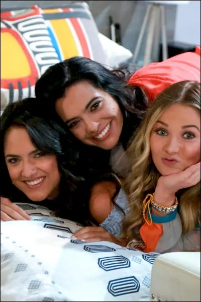 De laquelle des 3 filles Del Junco, Flavio est-il amoureux ?