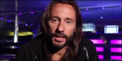 Comment s'appelle l'animateur de "D.J : Mode d'emploi" ?