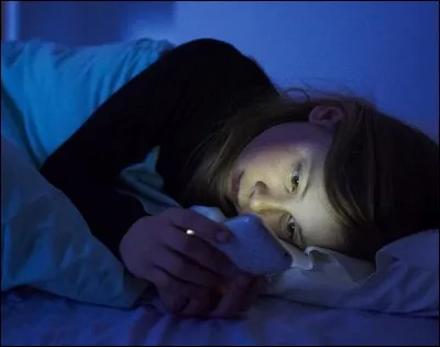 Si une amie insomniaque a du mal à s'endormir et vous appelle pendant que vous dormez.
Comment réagissez-vous ?