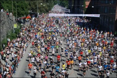 M - L'épreuve sportive de course à pied, le "marathon", se dispute sur une distance de 40,5 km.