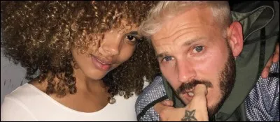 B - Dans la chanson de Claude François reprise par M. Pokora, "Belinda" a les yeux bleus et le front blond. (Clip à voir.)