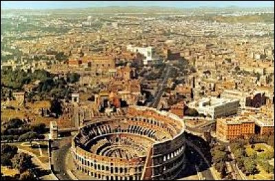 Quel empereur voulait renommer la ville de Rome ?