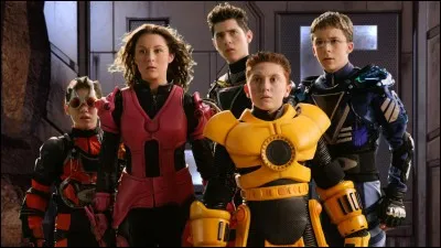 S : c'est un frère et une sur qui découvrent que leurs parents son agents secrets.