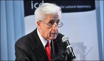 Dans quel domaine Jacques Poos devint-il docteur en 1961 ?