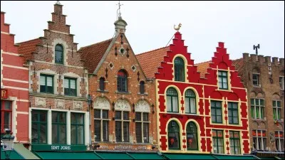 Bruges est surnommée "La Venise du nord".