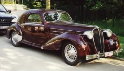 Ce constructeur français a disparu en 1954. Quelle est cette voiture ?