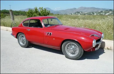 Voici une belle voiture de sport, méconnue; quel est son constructeur ?