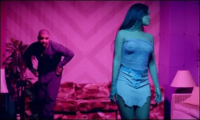 Avec qui a-t-elle chanté "Work" ?