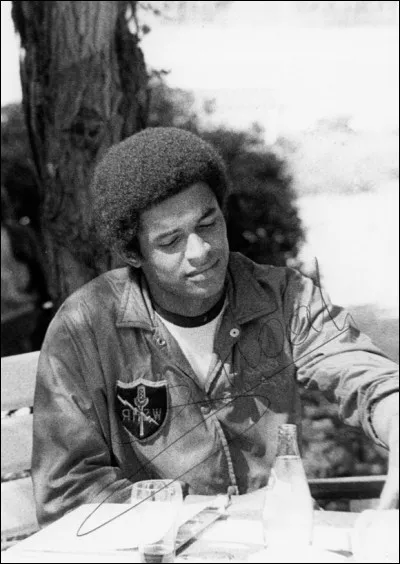 Retrouvez le nom de ce c&eacute;l&egrave;bre sportif !