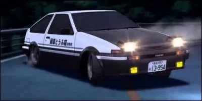 Dans "Initial D", à qui appartient cette voiture ?