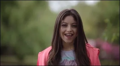 Est-elle une youtubeuse ?