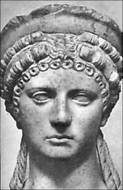 Comment s'appelle la mère de l'empereur Néron ?